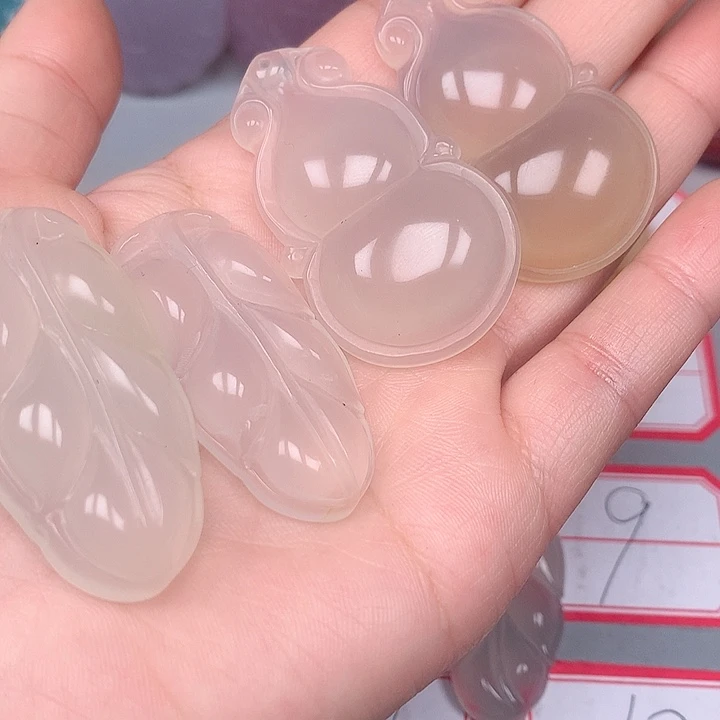 吃***福玛瑙/玉髓未镶嵌颈饰