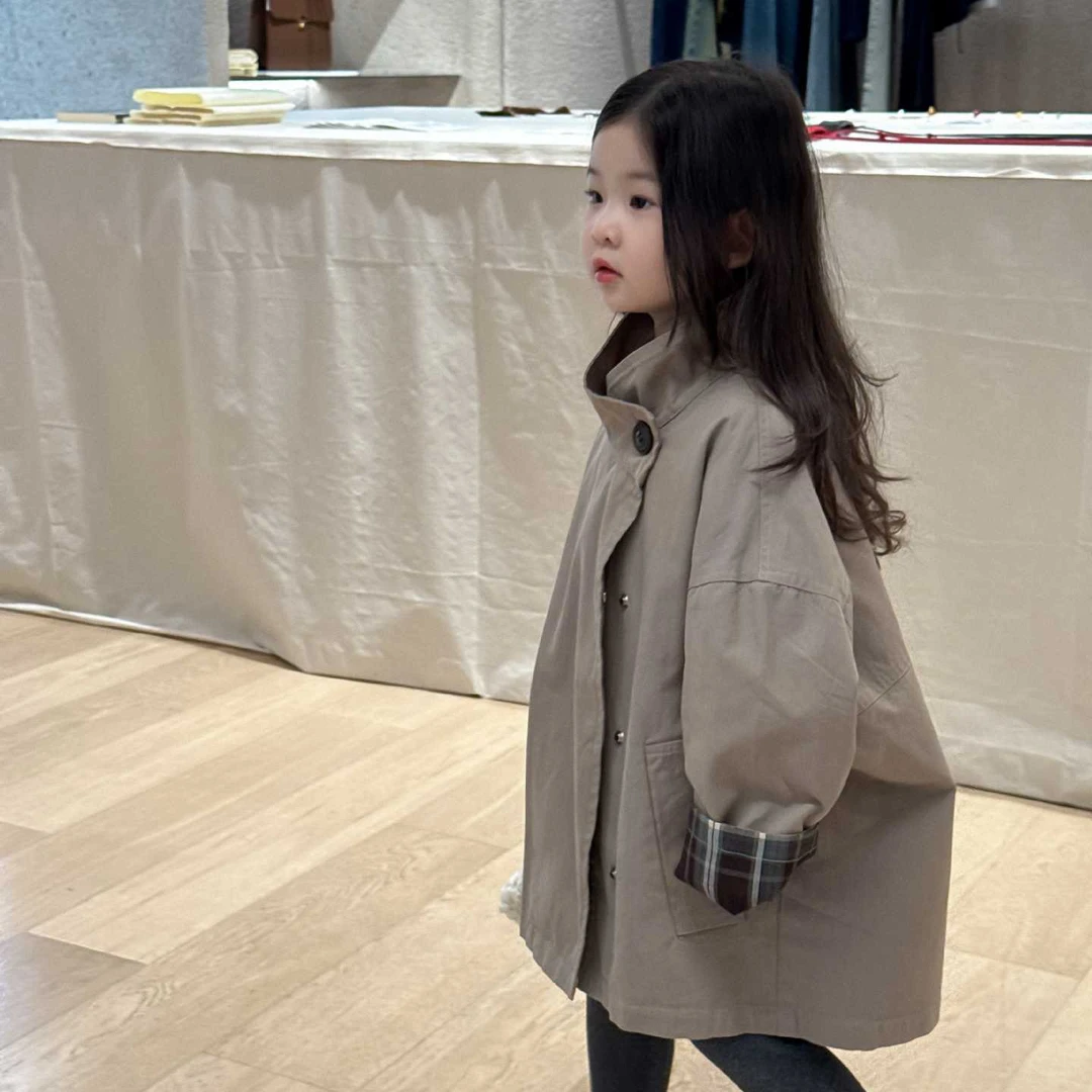 2025秋季新款童装 韩版童装 女童立领单排扣中长款风衣 儿童外套