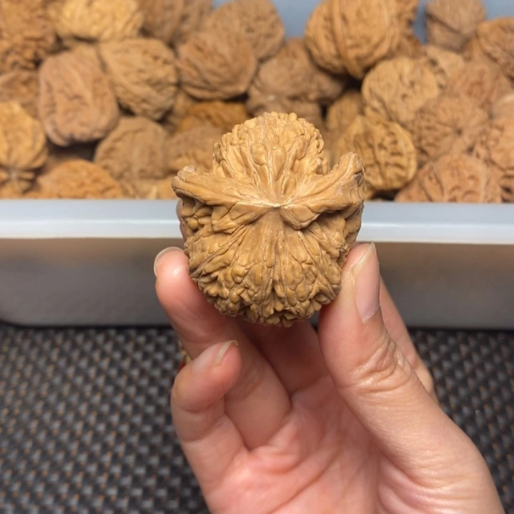 ****人吊坠文玩核桃文玩核桃异形单只