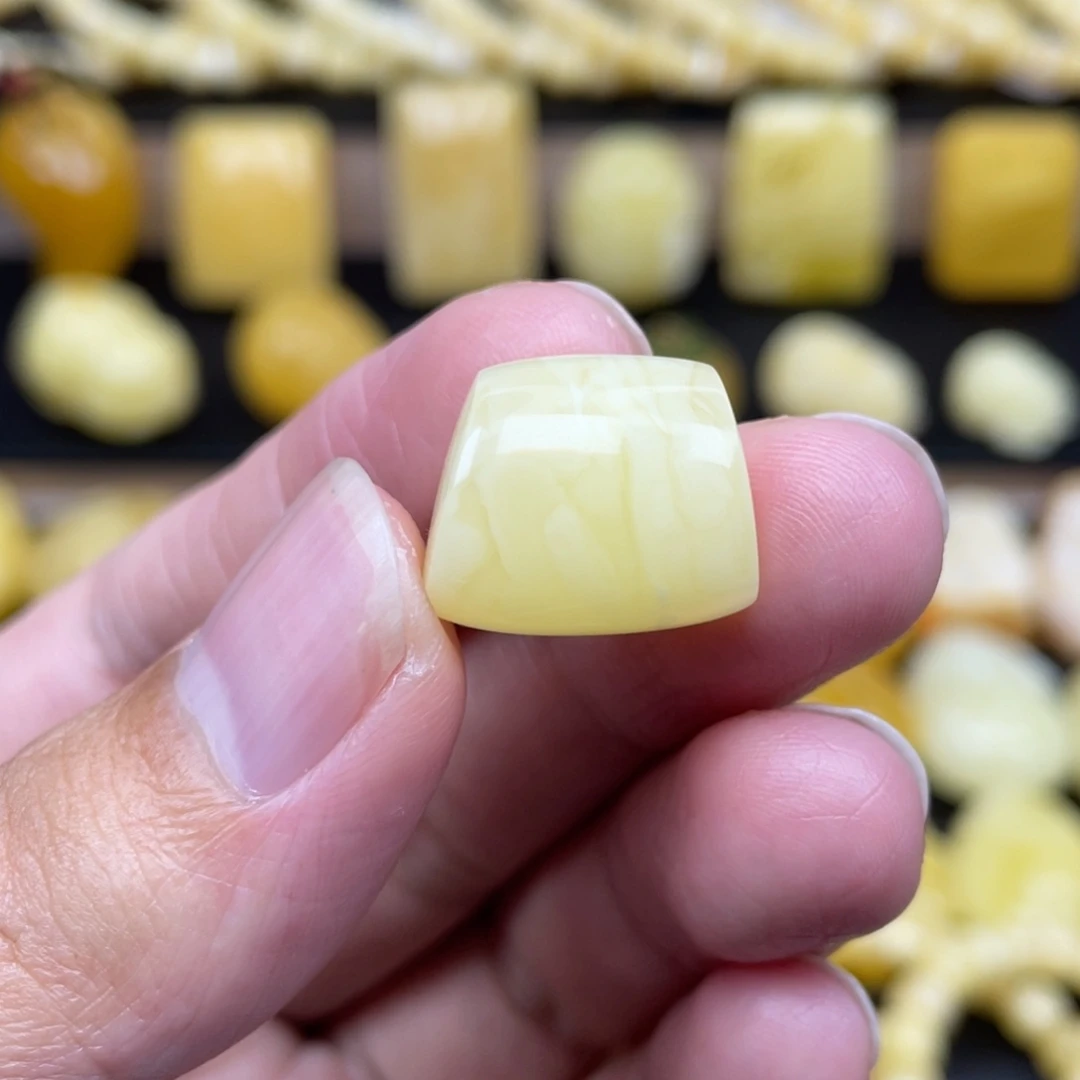 琥珀未镶嵌裸石琥珀蜜蜡