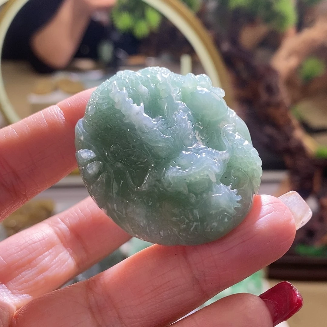 【闪购商品】翡翠颈饰未镶嵌龙牌