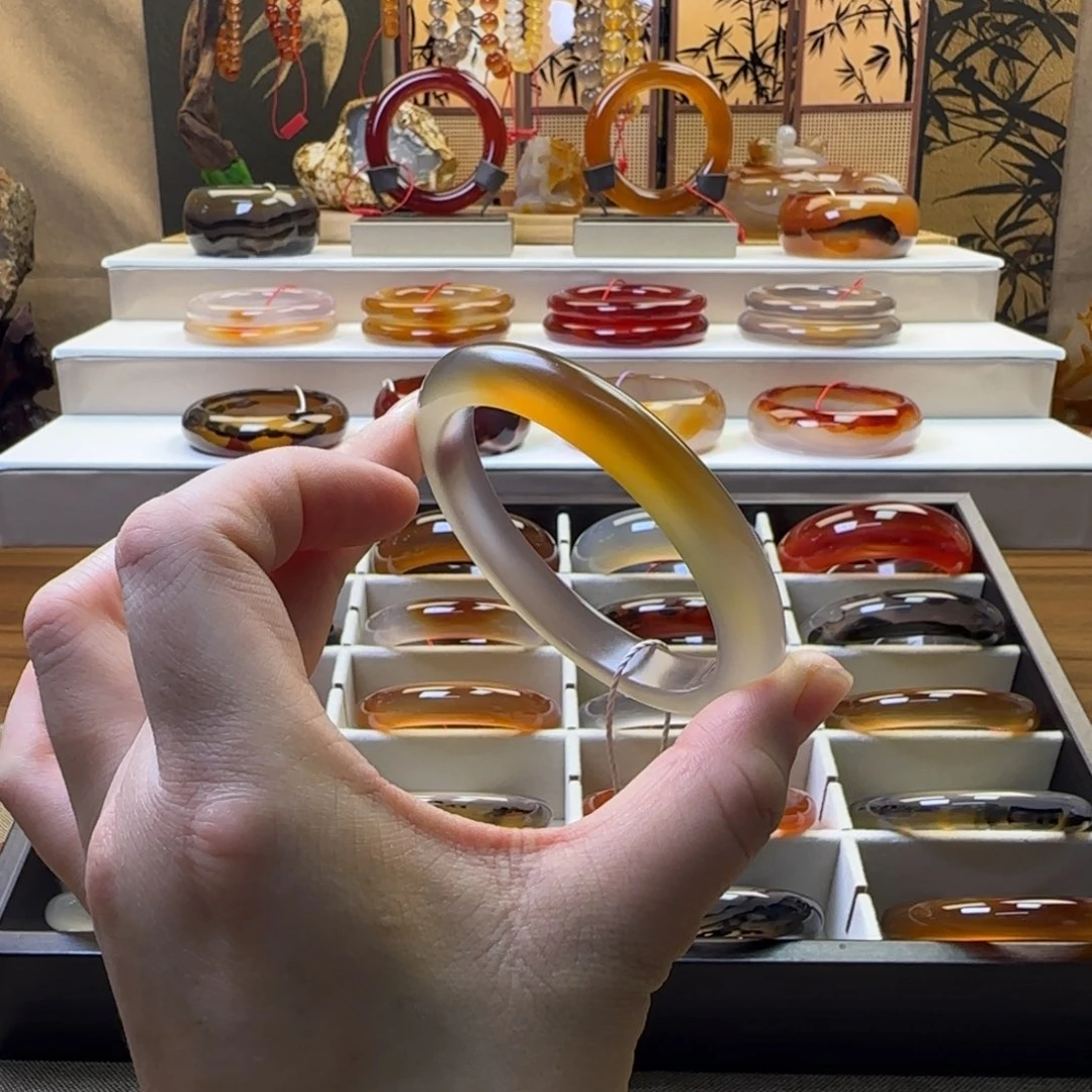 手镯玛瑙/玉髓未镶嵌