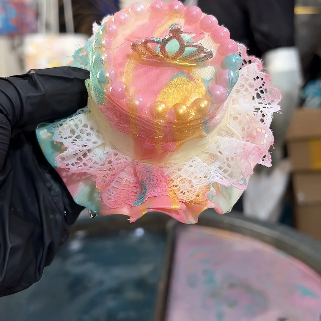 130蛋糕抓夹粉彩金纹