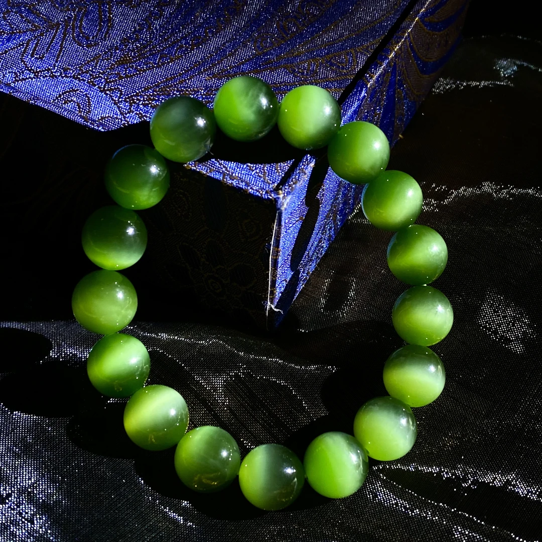 【芳華珠宝】·典藏级·和田玉碧玉冰底一线绿猫眼手串轻奢玉手串17颗