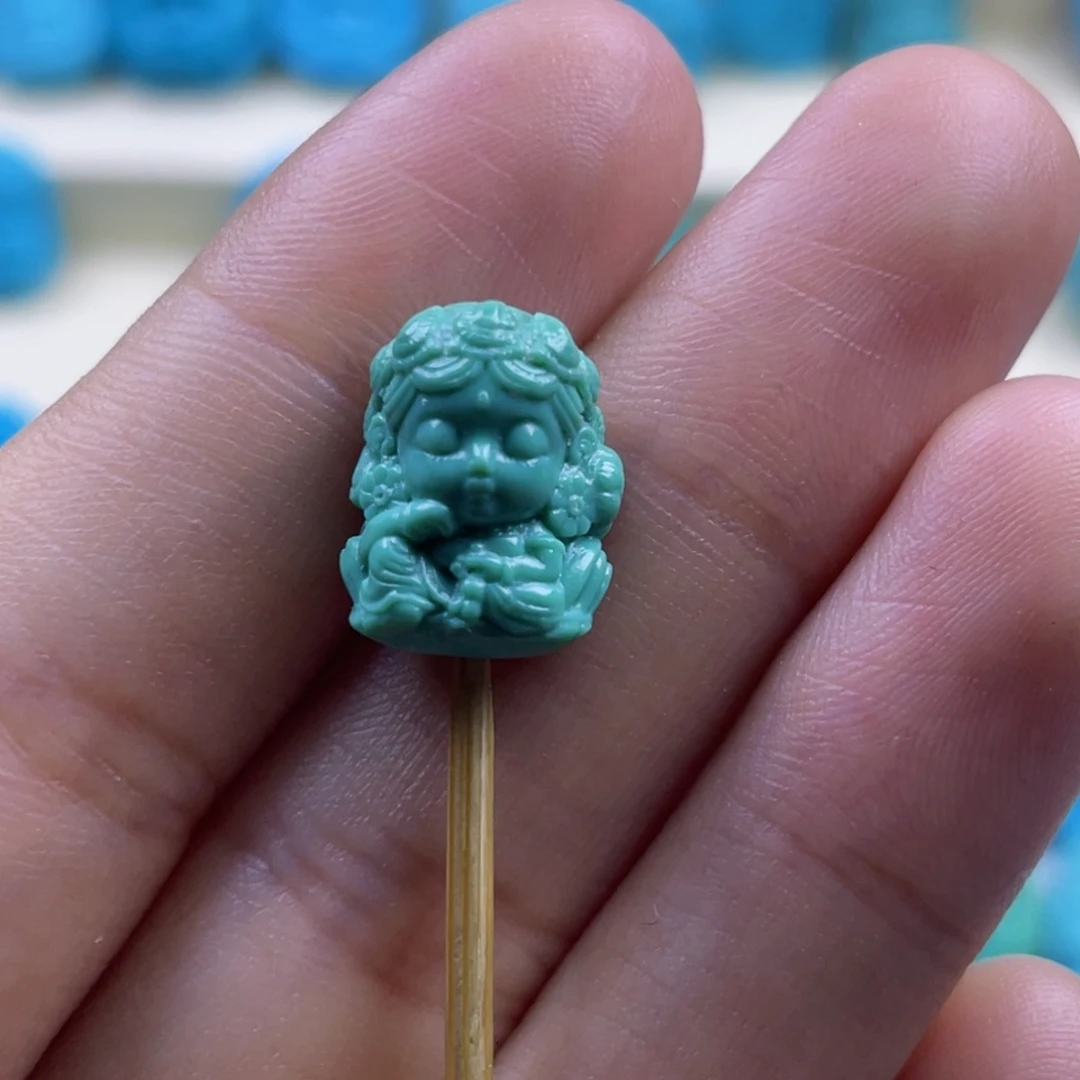 绿松石未镶嵌天然原矿绿松石雕件