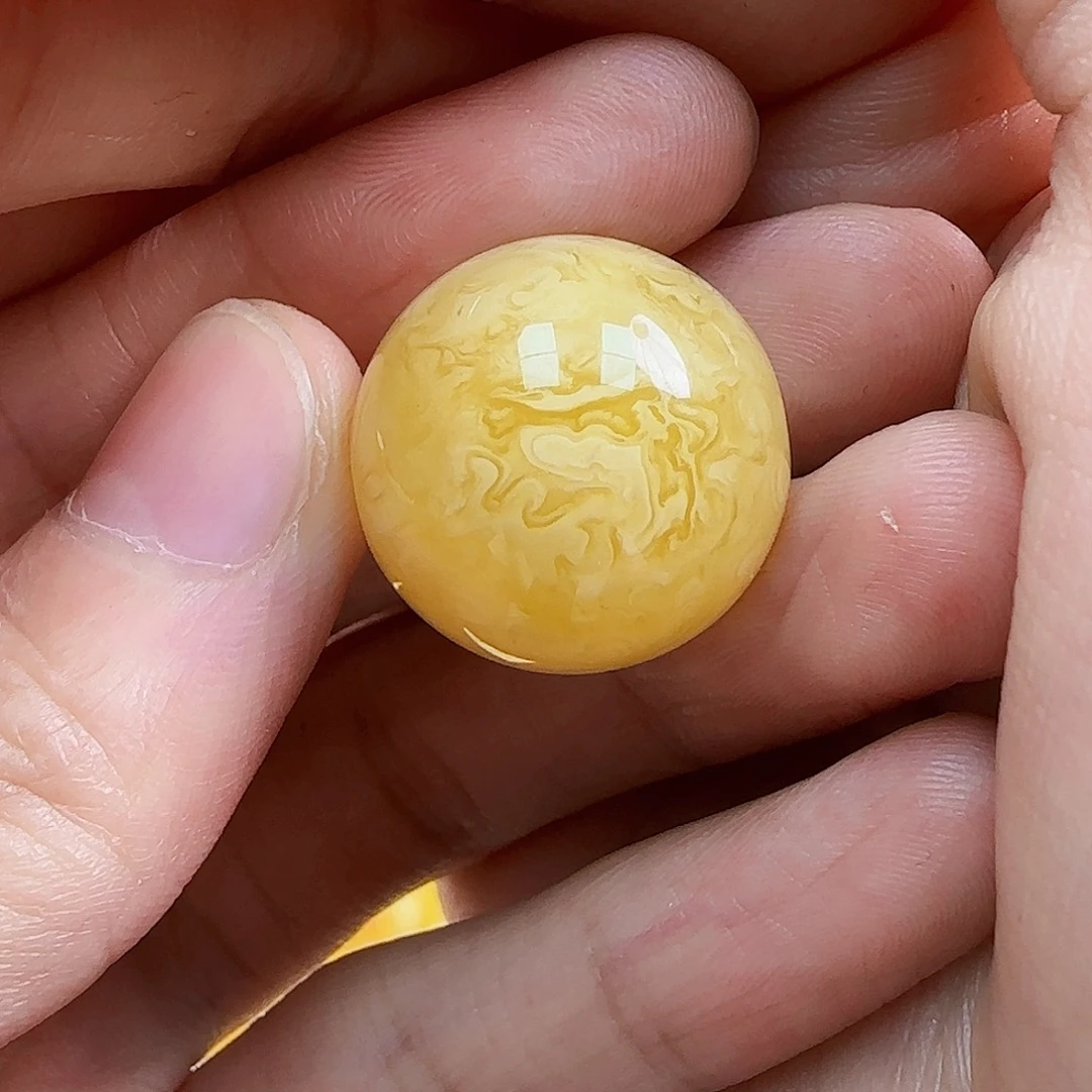 蜜蜡未镶嵌珠宝奇石