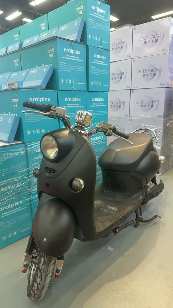 踏行车踏板车滑行车自行车颜色款式随机