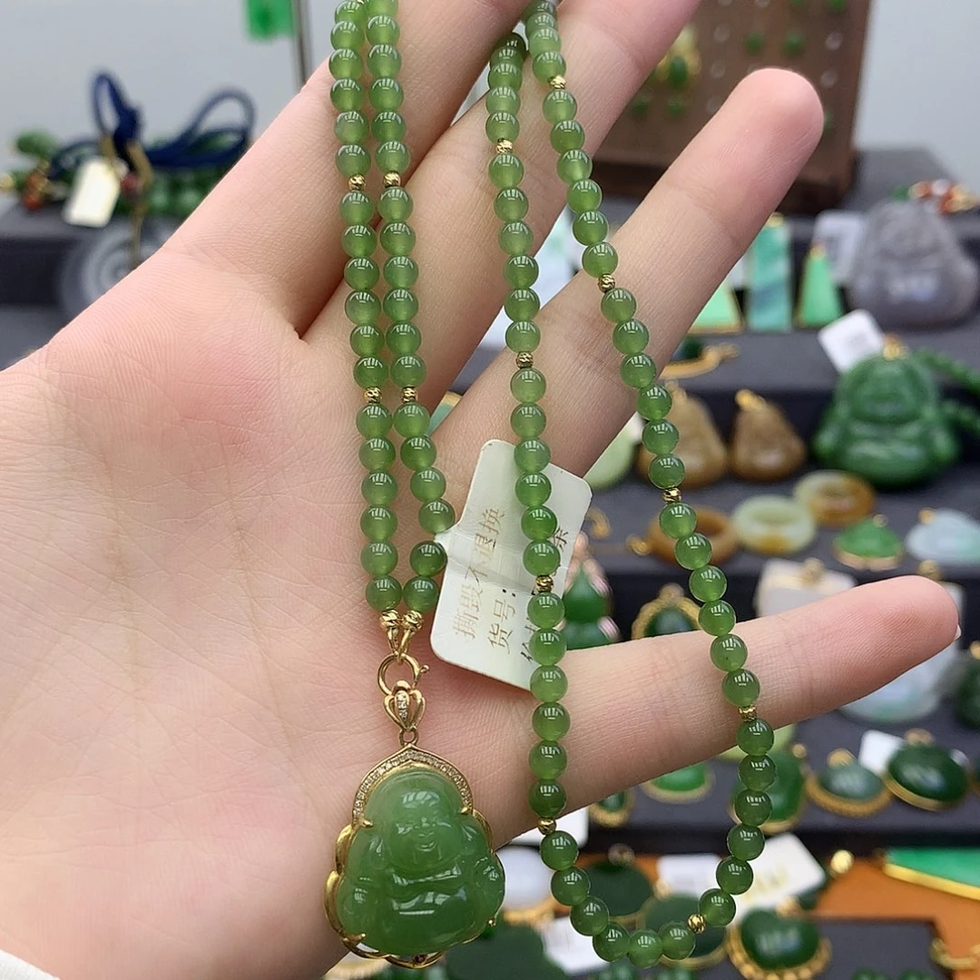 陈***务和田玉（碧玉）18K金镶嵌颈饰