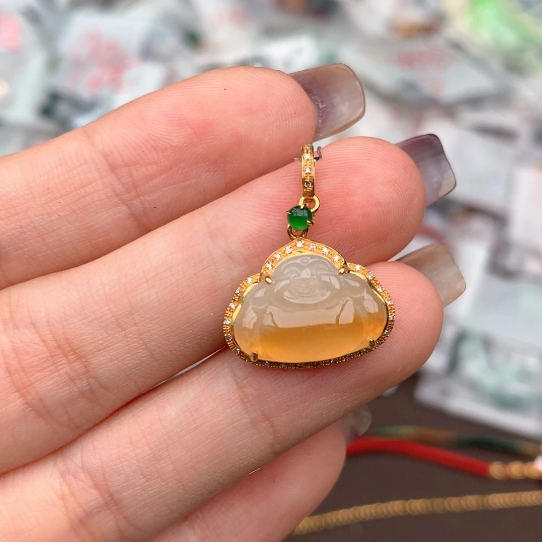 颈饰18K金镶嵌翡翠