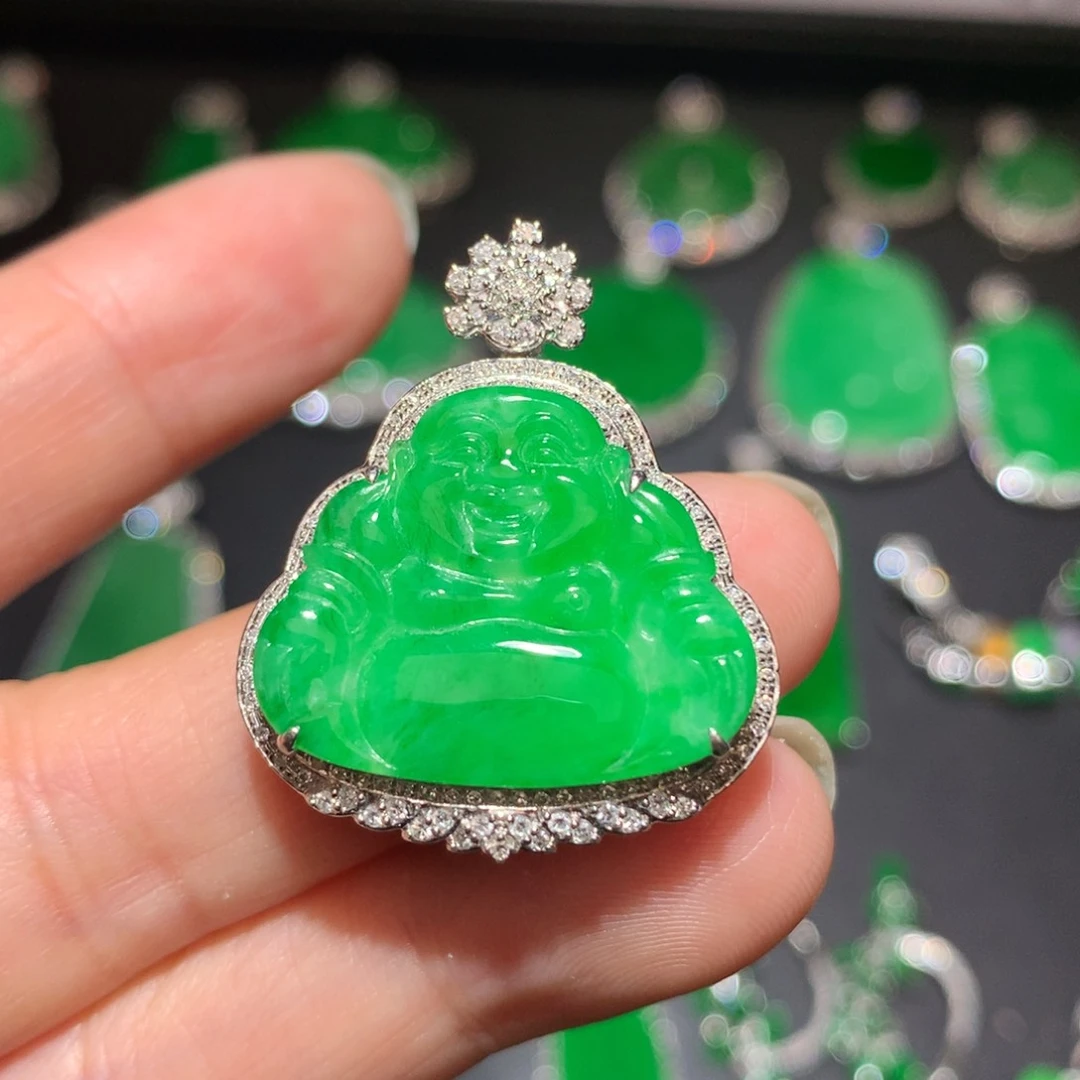 翡翠颈饰18K金镶嵌翡翠