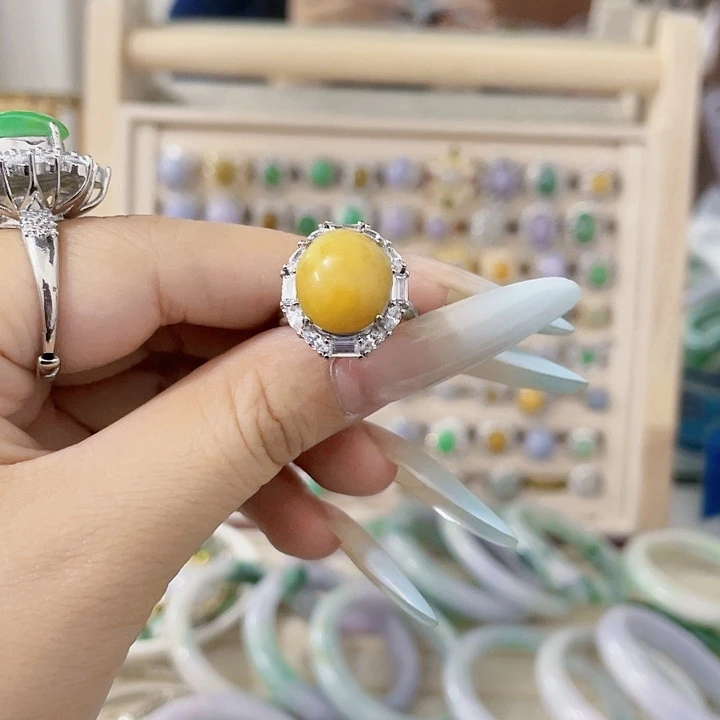 颈饰未镶嵌翡翠天然翡翠Ａ货