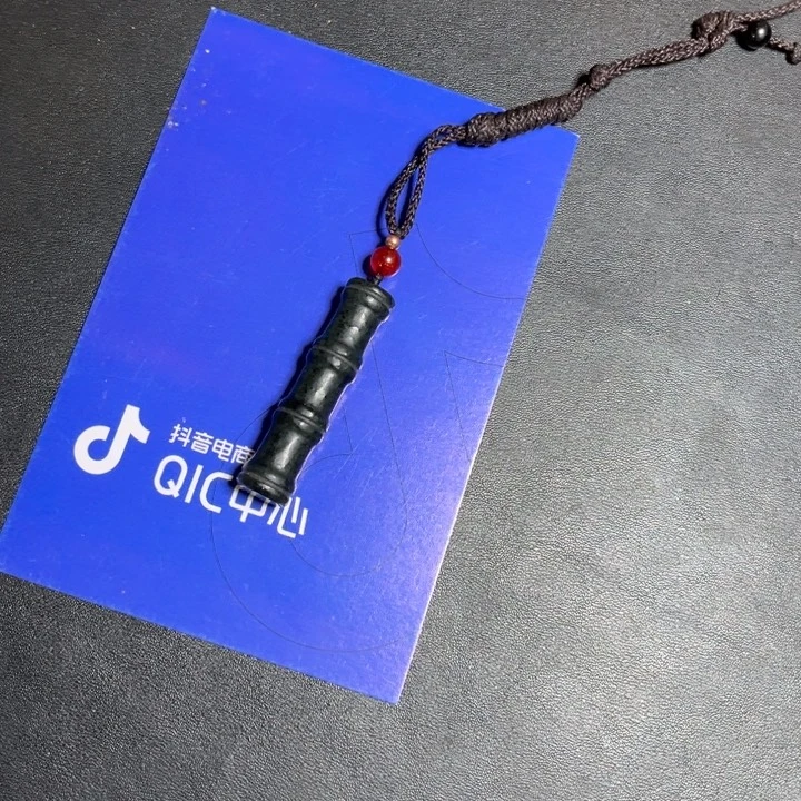 和田玉未镶嵌颈饰景**止