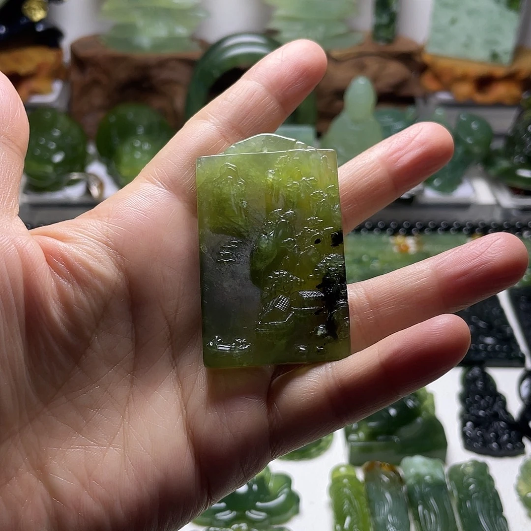 未镶嵌蛇纹石玉颈饰