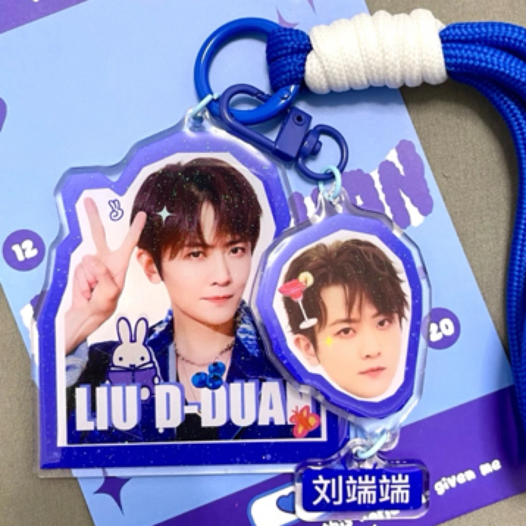 刘端端闪粉滴胶钥匙扣（图中小点点是细闪）