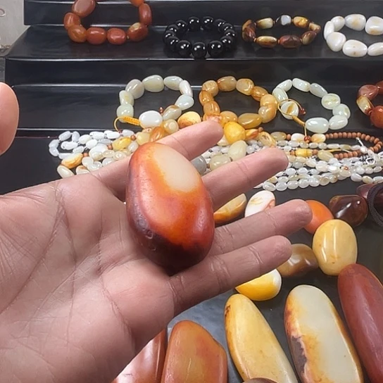 红***梅和田玉未镶嵌挂件