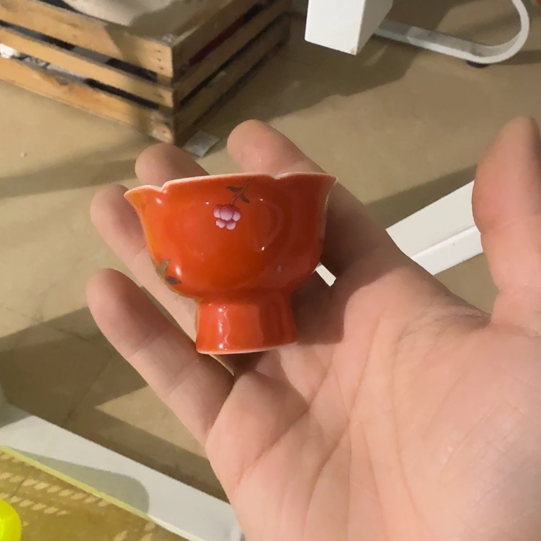 ****咪红高脚杯一个牡丹红
