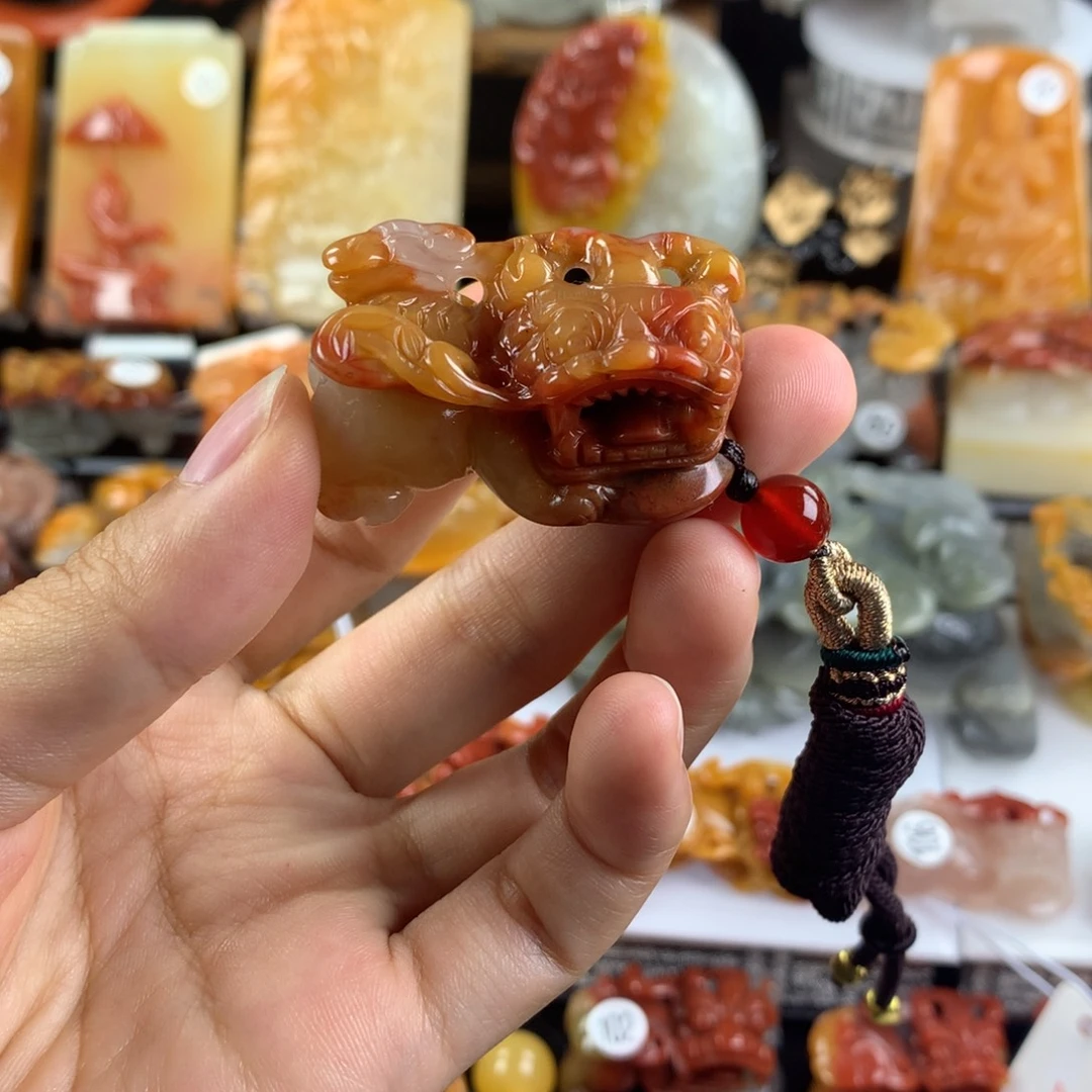 石英质玉（黄龙玉）未镶嵌挂件