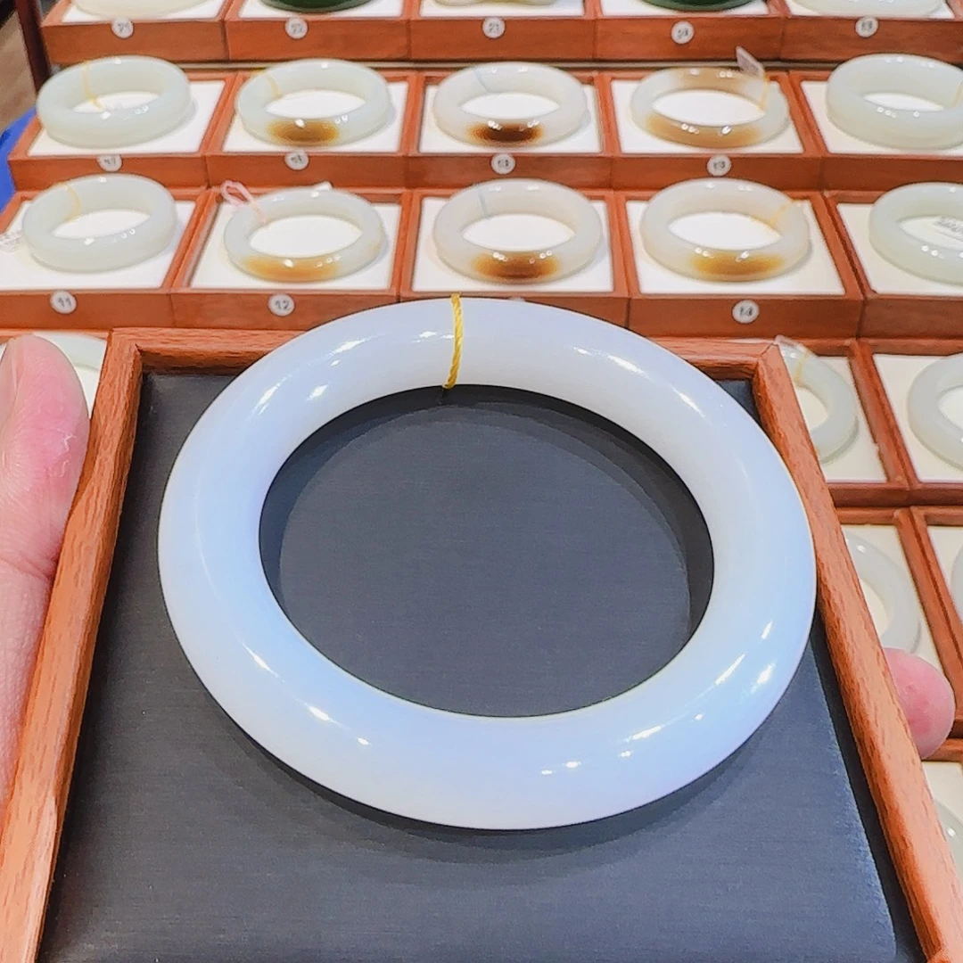 和田玉未镶嵌手镯胖圆一级白羊脂玉56 57 58