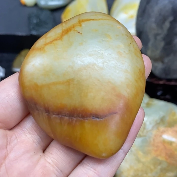 和田玉（糖玉）未镶嵌挂件