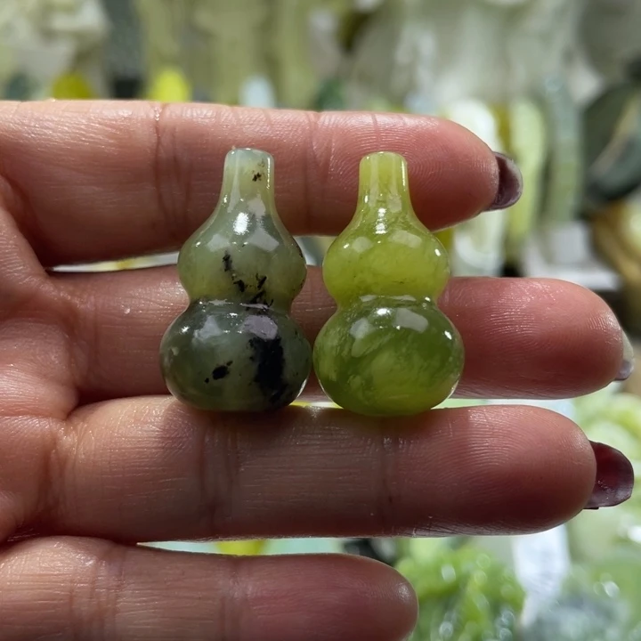 岫玉未镶嵌吊坠吊坠