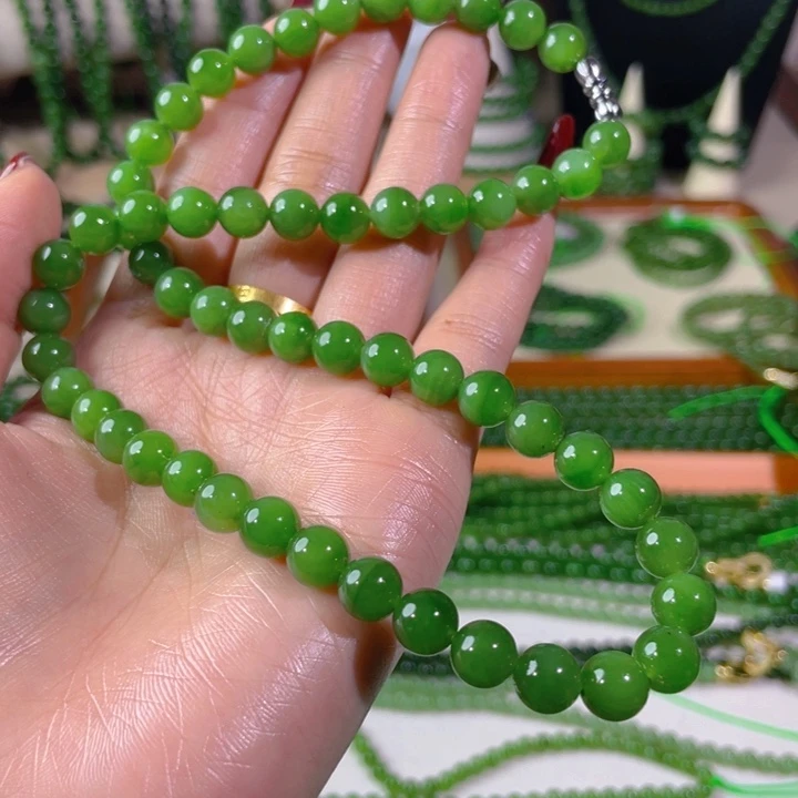 和田玉（碧玉）颈饰未镶嵌