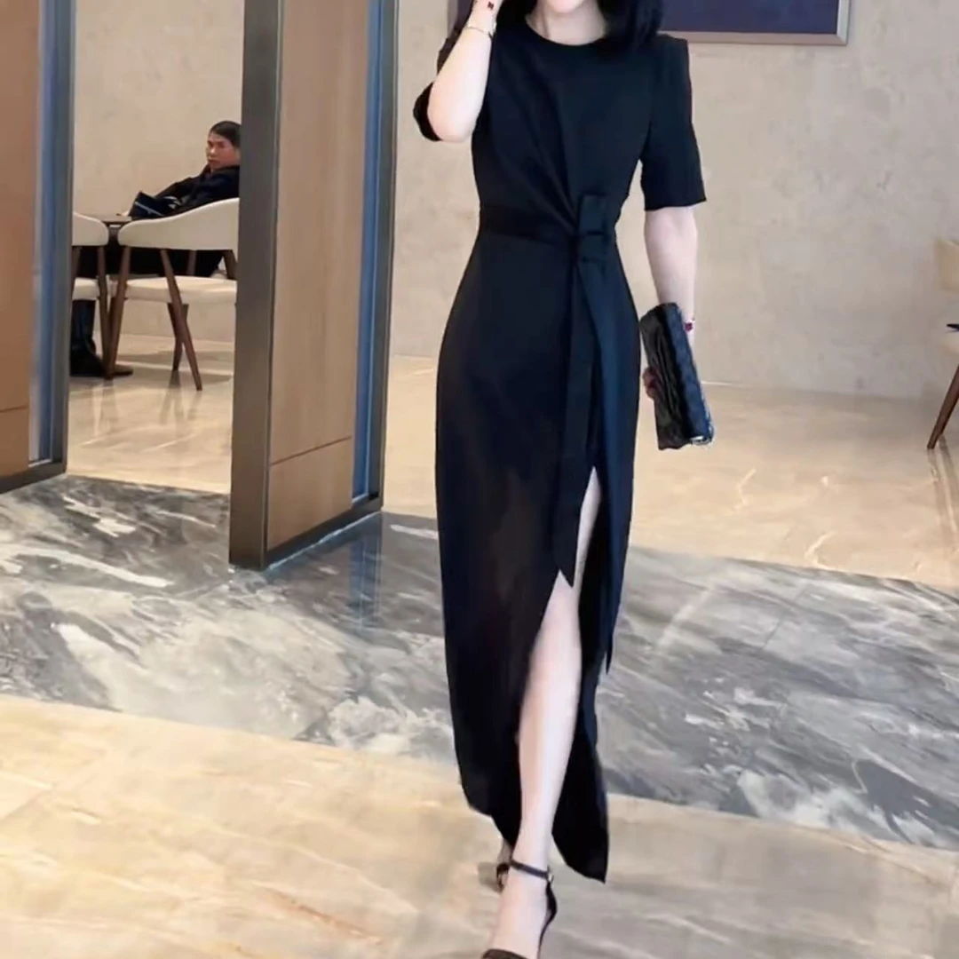 2025春夏新款时尚显瘦气质女士网红洋气连衣裙百搭款D7793
