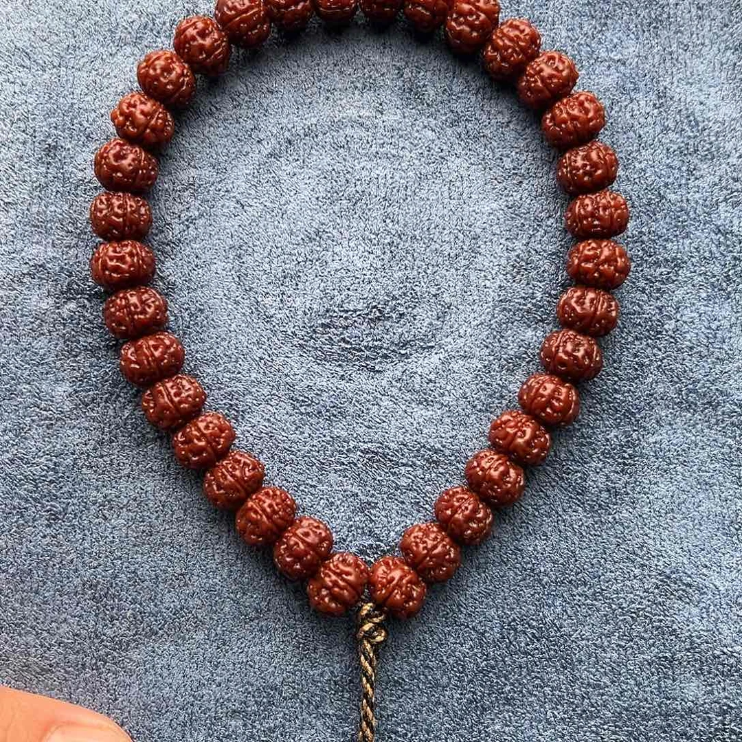 忧***坤吊坠金刚菩提老树王