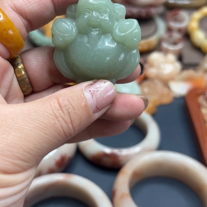 石英岩玉合金颈饰