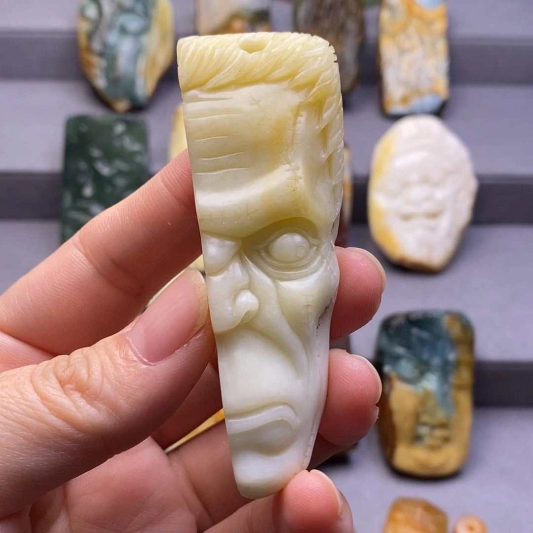 岫玉未镶嵌颈饰挂件