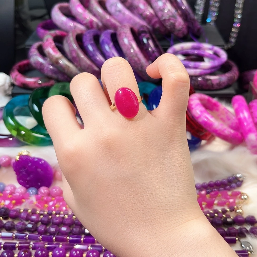 无非金属小桃红玉化戒指