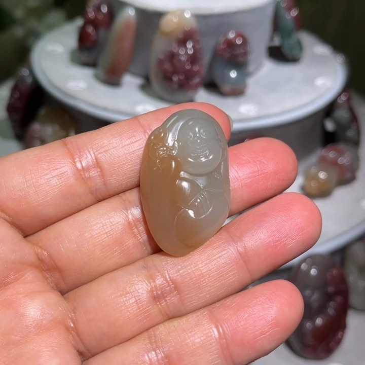 玛瑙/玉髓颈饰未镶嵌佛公