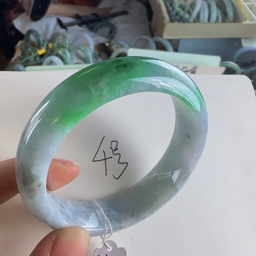 翡翠手镯未镶嵌老坑55圈