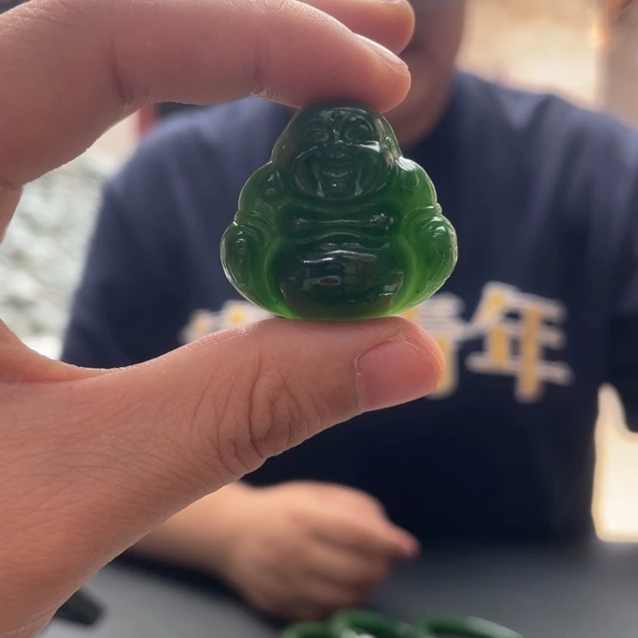 和田玉未镶嵌颈饰碧玉佛公