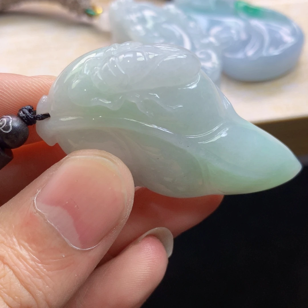 颈饰未镶嵌翡翠吊坠