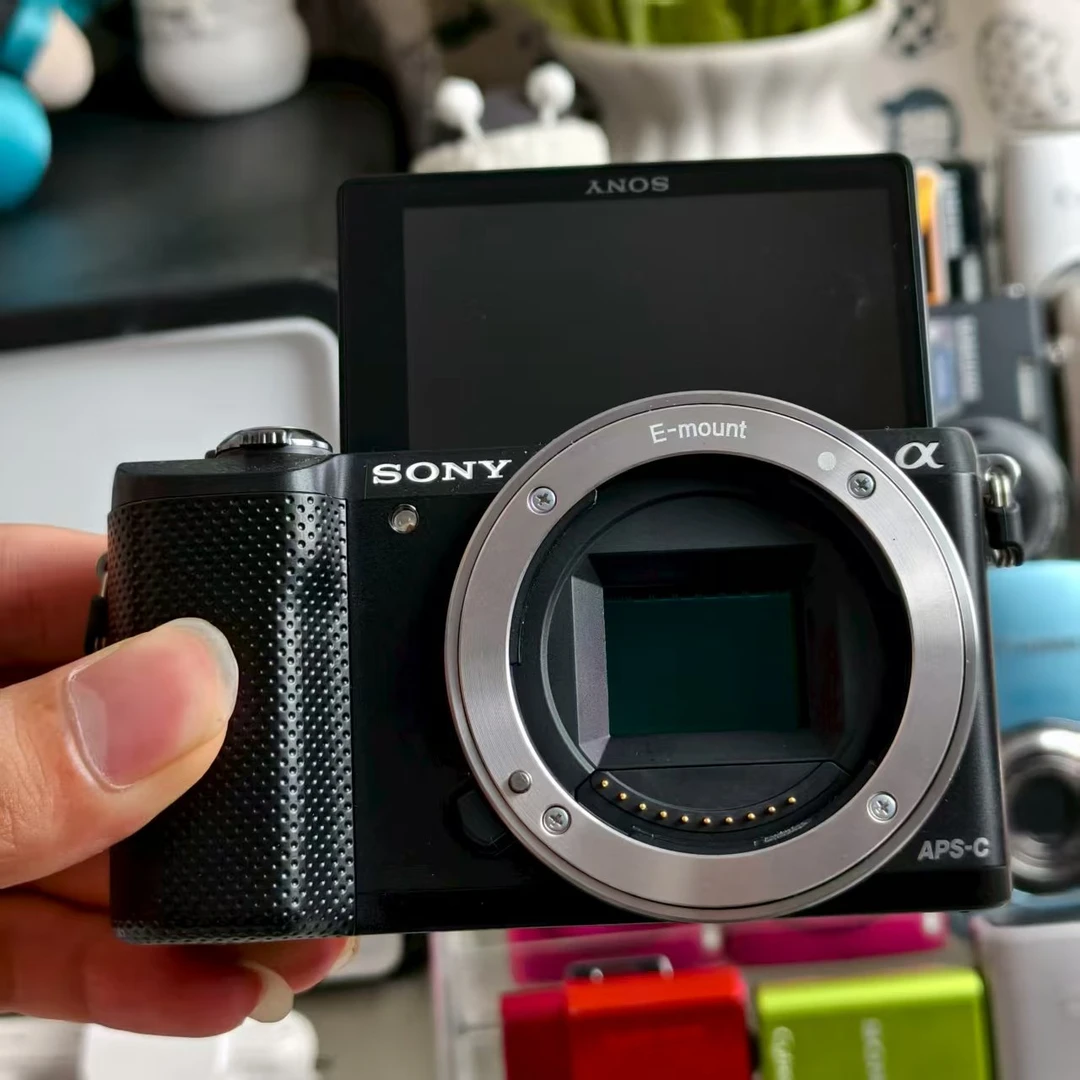 99新 Sony/索尼 99新 Sony/索尼A5000 入门级高清微单相机黑色
