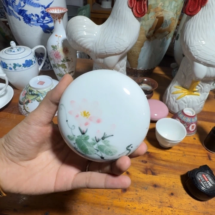 景德镇的陶瓷瓷器