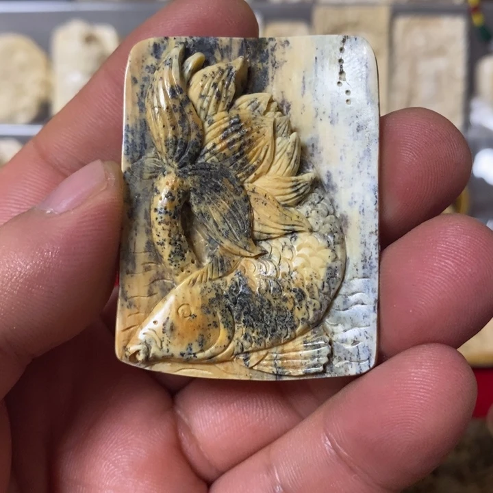 天然猛犸牙雕刻品