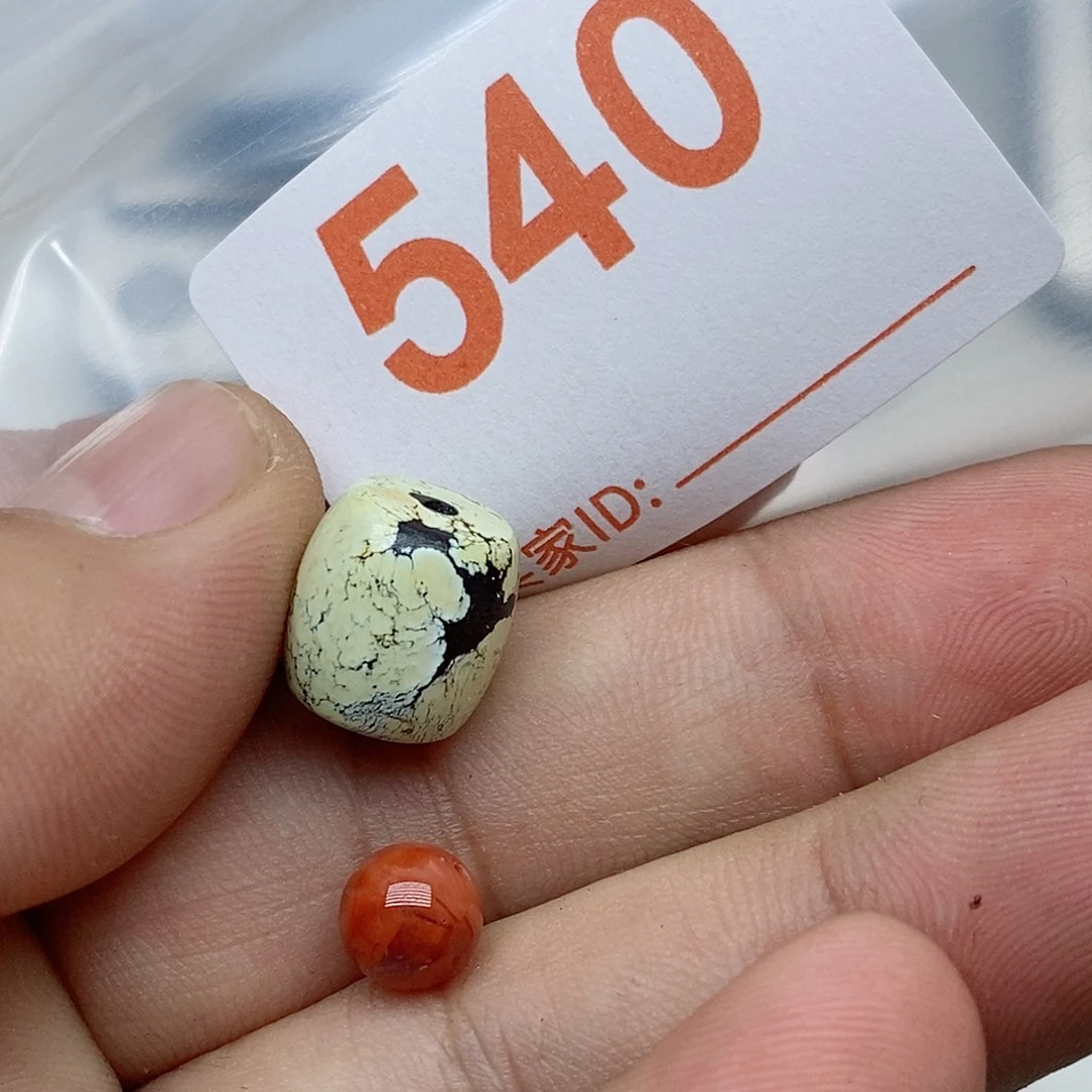 南红玛瑙未镶嵌珠宝奇石