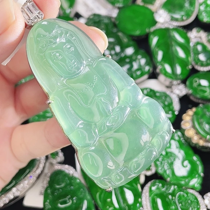 翡翠未镶嵌颈饰97
