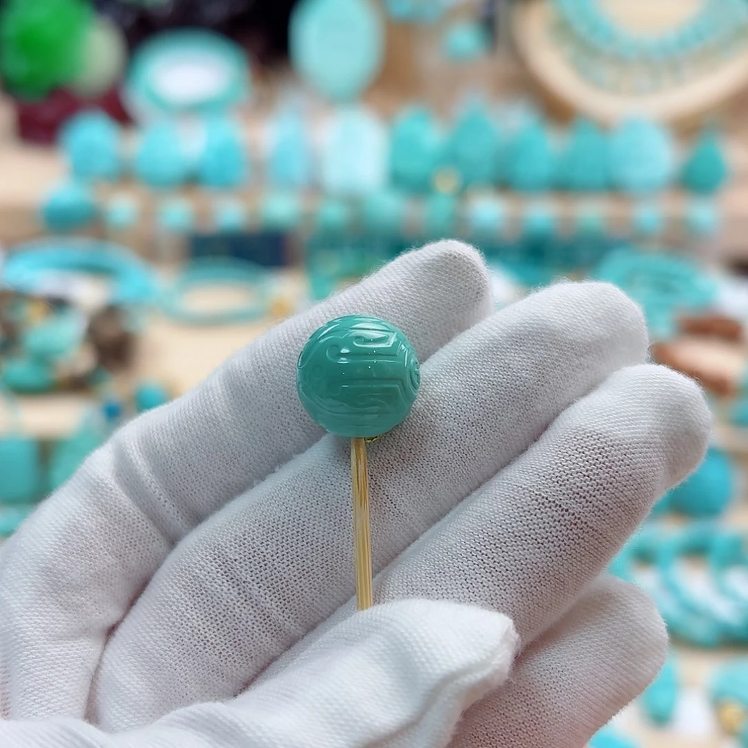 绿松石未镶嵌珠宝奇石