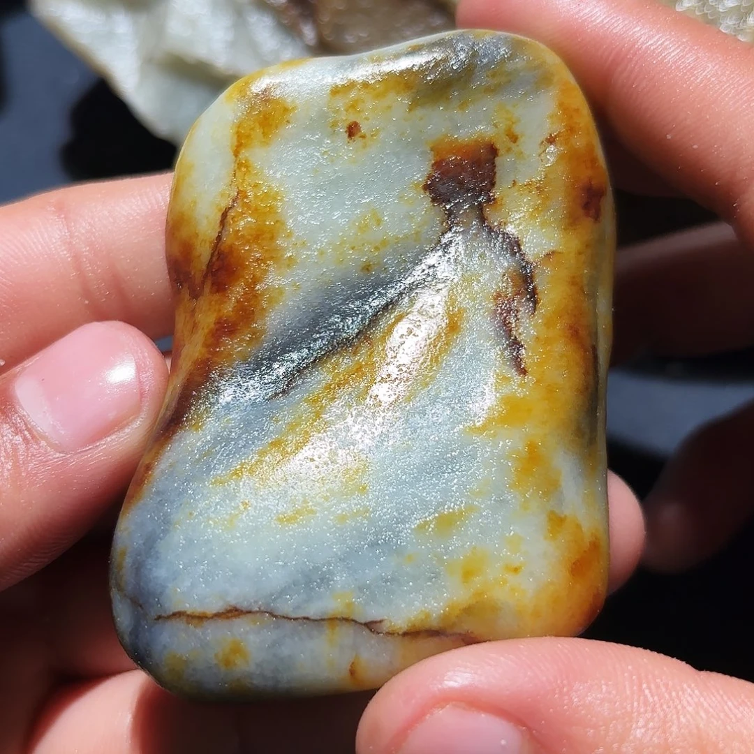 和田玉未镶嵌珠宝奇石