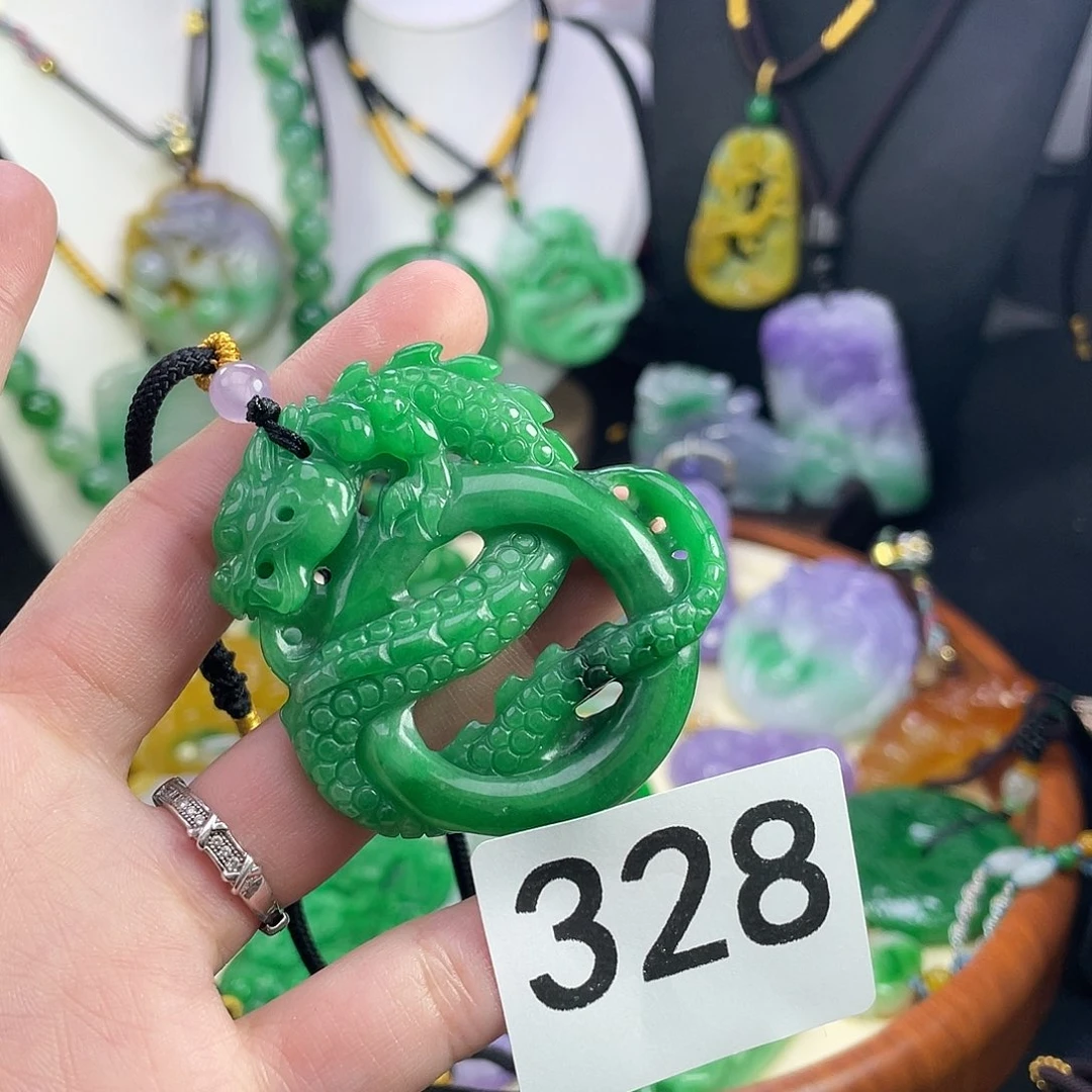 翡翠未镶嵌吊坠(赠链)