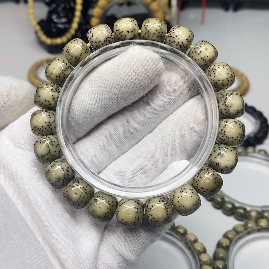 【闪购商品】星月菩提手串10×11一物一图原生态同枝糯冰绿包白