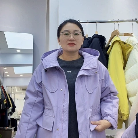 释*保暖显瘦派克服