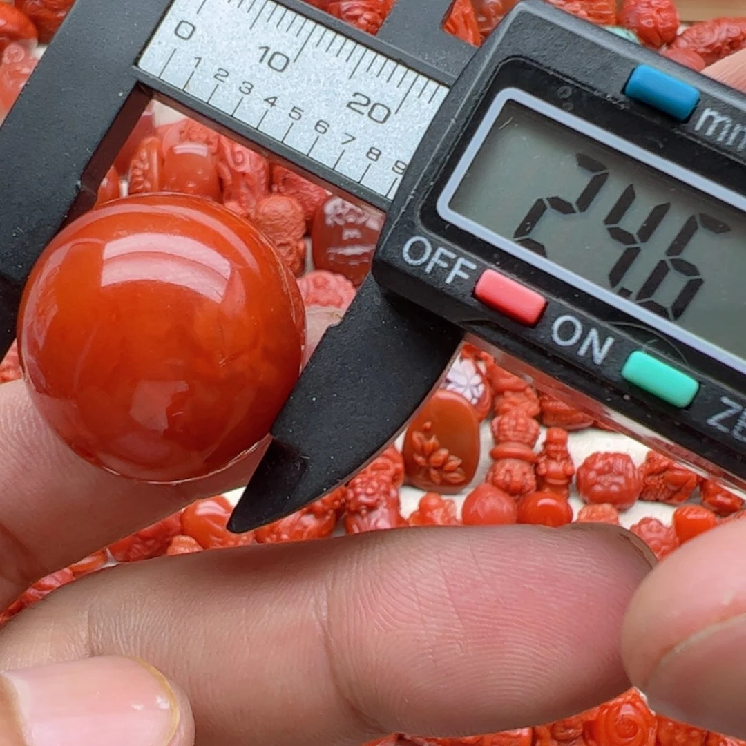 南红玛瑙配饰未镶嵌