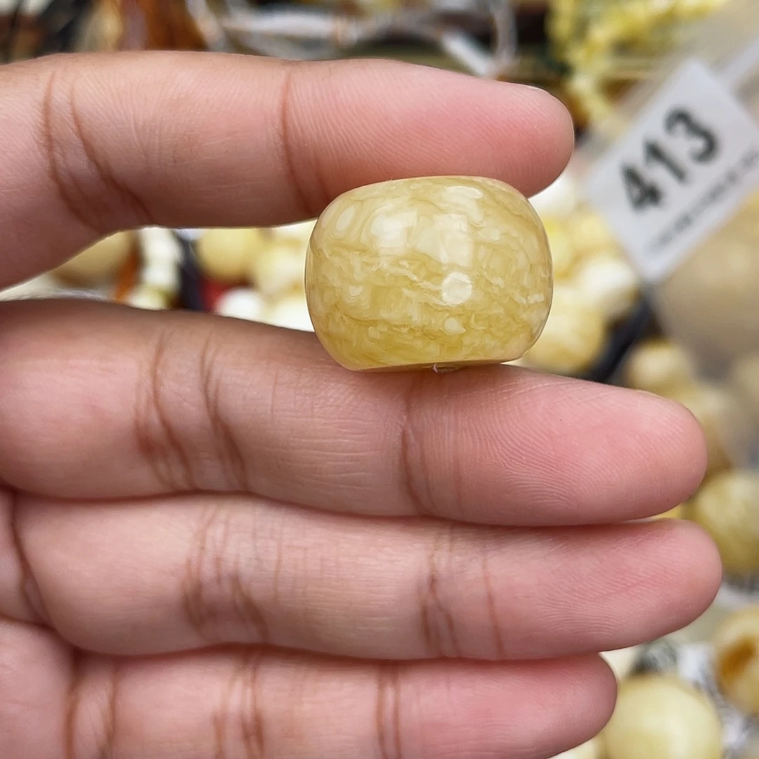 蜜蜡未镶嵌珠宝奇石22.5