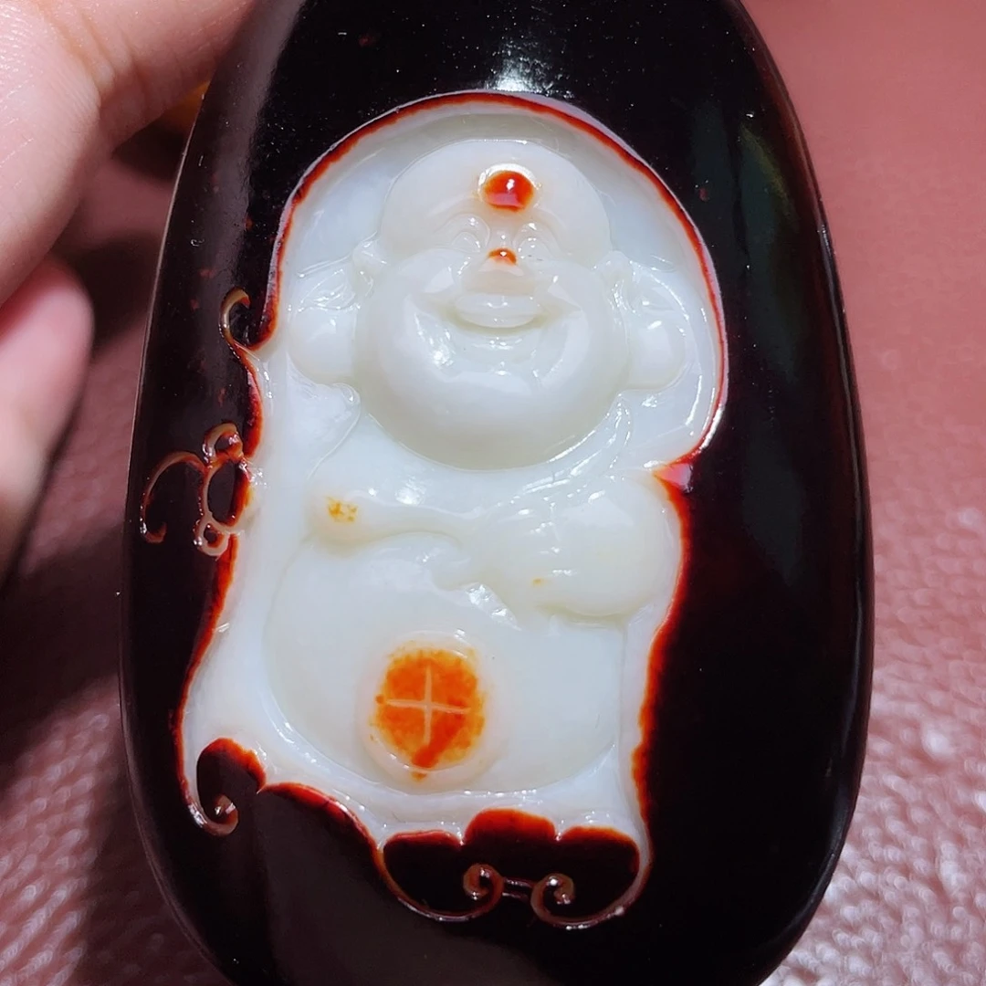 和田玉未镶嵌颈饰心**神