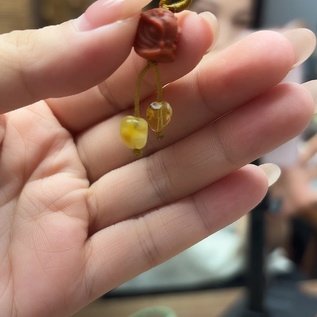 J***N手链琥珀未镶嵌滴流