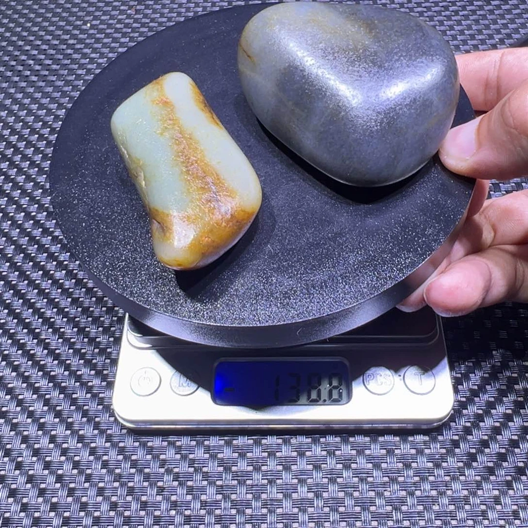 吊坠(不含链)未镶嵌和田玉（子料）184