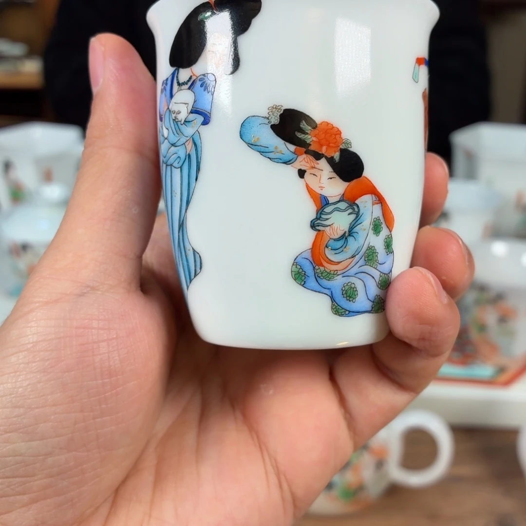 瓷杯子瓷姑娘景德镇陶瓷艺术